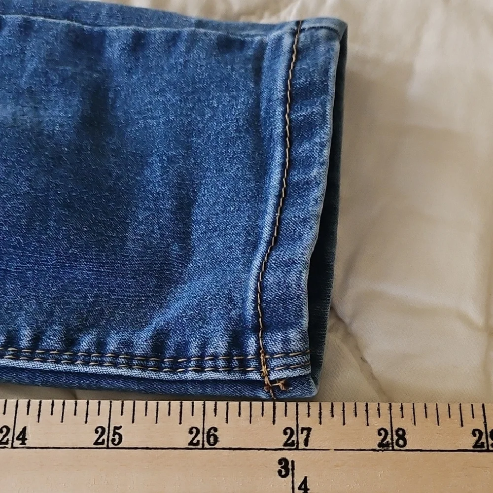 Curve Appeal Mid Rise Skinny Jeans w/ Comfort Waist Size 8/29 - Picture 6 of 8